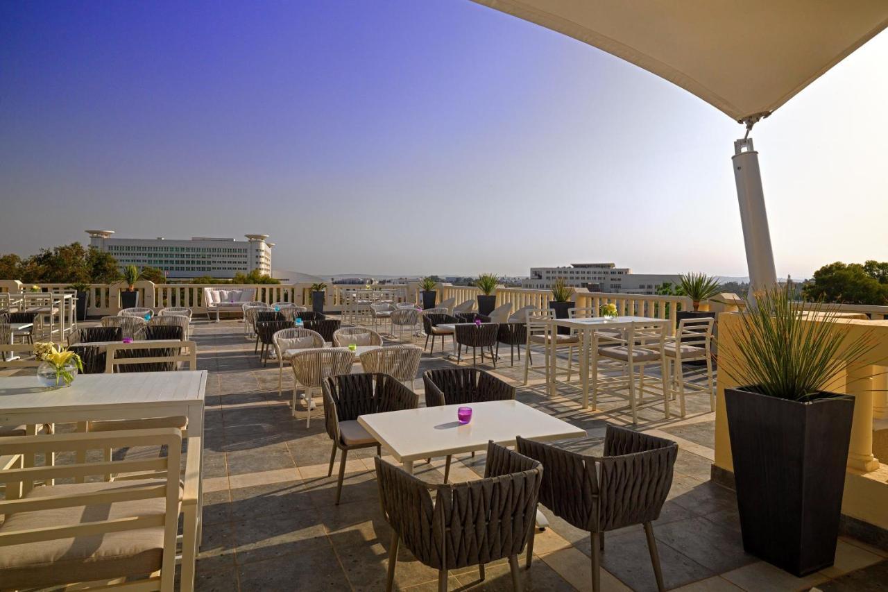 Sheraton Tunis Hotel Exterior photo